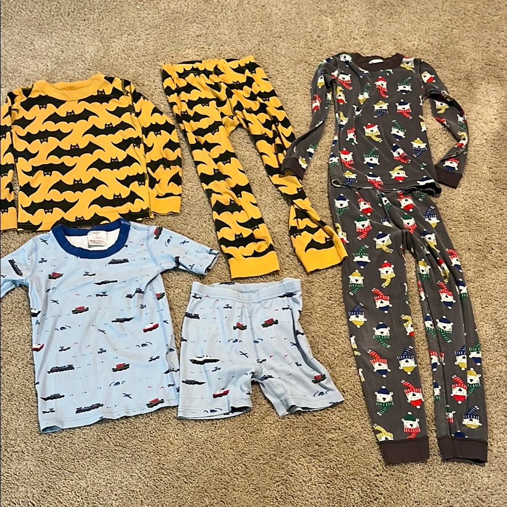 Bundle of Hanna Anderson pajama sets